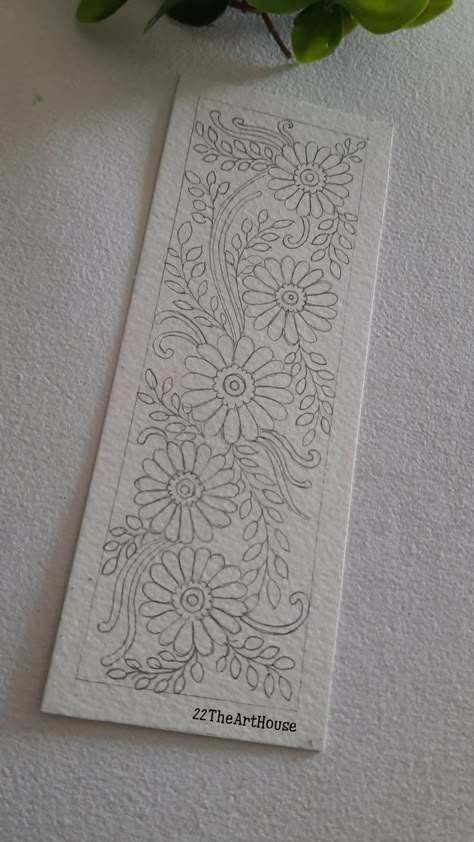 Bookmark Pencil Drawing, Madhubani Floral Designs, Kalka Design Drawing, Trace Art Drawing, Kalamkari Bookmarks, Bookmark Drawing Ideas Pencil, Patachitra Paintings Design, Simple Madhubani Paintings, Kalamkari Art Design