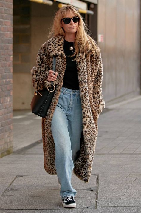 9 Trends We Called Months Ago That Are Now a Really Big Deal | Who What Wear UK Leopard Print Coat Outfit, Print Coat Outfit, Leopard Coat Outfit, Ropa Shabby Chic, Fur Coat Outfit, Leopard Print Outfits, Leopard Coat, Leopard Print Coat, Coat Street Style