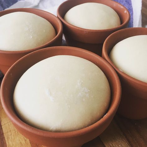 Bread In Flower Pots, Flower Pot Bread Recipe, Pot Bread Recipe, Flower Pot Bread, Bakery Oven, Pot Bread, Pizza Oven Outdoor Diy, Bread Pans, Yeast Packet