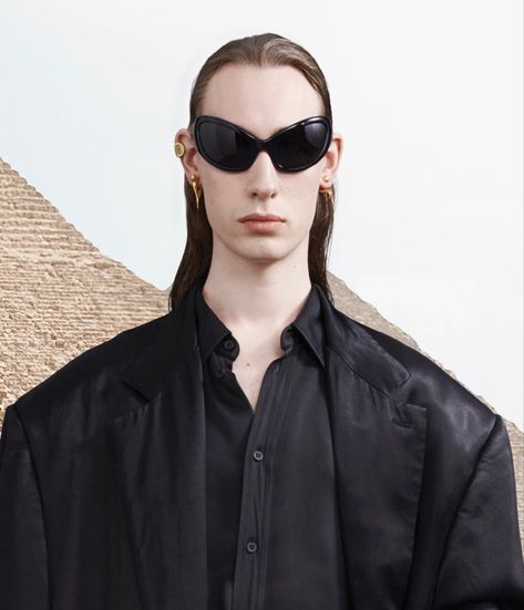 Balenciaga Eyewear, Balenciaga Glasses, Balenciaga Fashion, Eyewear Campaign, Balenciaga Style, Cristóbal Balenciaga, Trend Report, Men's Wardrobe, Square Sunglasses Men