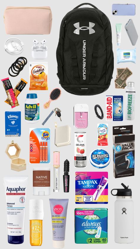 School essentials High School Essentials, Middle School Essentials, School Emergency Kit, School Backpack Essentials, Preppy School Supplies, Haut Routine, Everyday Bag Essentials, Pretty School Supplies, School Must Haves