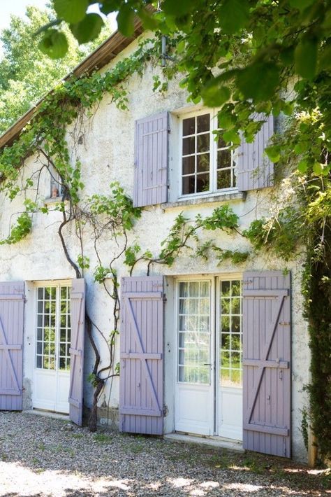 French Mediterranean Home, Fairy Tale Aesthetic, French Country Rug, Cottage Decorating, Casa Country, French Country Design, Country Cottage Decor, Cottage Exterior, French Country Home