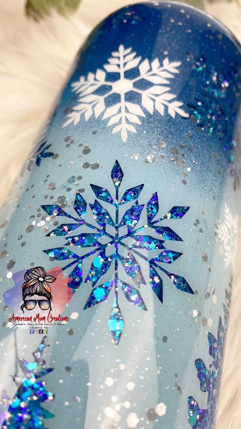 Snowflake Glitter Tumbler, Snowflake Tumbler Ideas, Snowman Tumbler Ideas, Winter Tumbler Ideas, Christmas Tumbler Ideas, Resin Mugs, Snowflake Tumbler, Cricut Tumbler, Cup Inspiration