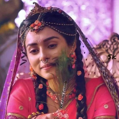 Mallika as Radha Malika Singh Radha Hd, Radha Rani Look Photoshoot, Radha Krishna Serial Images For Dp, Radha Look Photoshoot, Sumedh Mallika As Radha Krishna, Radha Getup For Women, Mallika As Radha, Mallika Singh As Radha, Hinduism Books