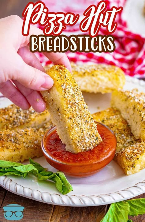 Pizza Hut Breadsticks, Simple Family Meals, Bread Sticks Recipe, Bread Sticks, Country Cook, The Country Cook, Copykat Recipes, Homemade Pizza Dough, Copycat Restaurant Recipes