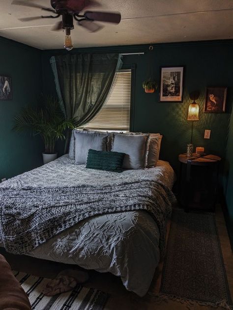 Bohemian Bedroom Green Walls, Dark Green And Silver Bedroom, Black Feature Wall Bedroom Room Ideas, Bedroom Dark Green Bed, Forest Green Dresser Bedroom, Emerald Bedroom Aesthetic, Dark Green Room Ideas Bedroom Aesthetic, Dark Emerald Green Bedroom, Dark Green Witchy Bedroom