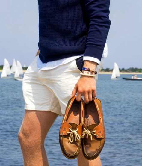 Best Boat Shoes, Preppy Man, Boat Shoes Fashion, Style College, Preppy Boys, Herren Style, Preppy Mens Fashion, Preppy Men, Mens Summer Outfits