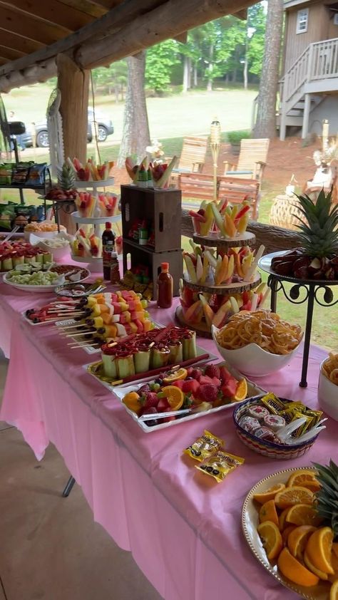 Quince Food, Mexican Dessert Table, Party Snack Table, Quince Planning, Quince Decorations, Quince Dresses Mexican, Quince Dresses Pink, Mexican Dessert, Quinceanera Ideas