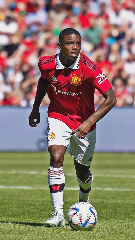 Tyrell Malacia, Manchester United Legends, Manchester United Football Club, Manchester United Football, Man Utd, Man United, Soccer Ball, Football Club, Manchester United