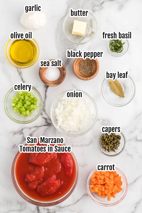 Image of the ingredients needed to make San Marzano Tomato Sauce Recipe. San Marzano Tomato Sauce Recipes, Tomato Sauce Pasta, San Marzano Tomato Sauce, Marzano Tomatoes, Italian Tomato Sauce, Marinara Sauce Recipe, Cherry Tomato Sauce, Marinara Sauce Homemade, Tomato Bisque