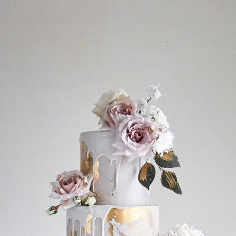 Strawberry Flower, Cake Flower, Drip Cake, Cake Inspo, Drip Cakes, Custom Cake, I Love Love, Flower Cake, Fresh Flowers