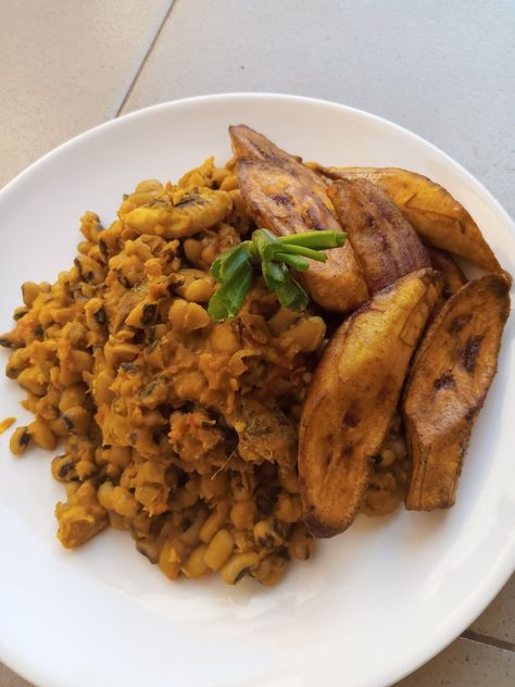 Beans and plantain Beans And Plantain, Nigerian Breakfast, Boiled Plantains, Nigerian Foods, Plantains Fried, Nigerian Food, Snap Food, African Food, Food Lover