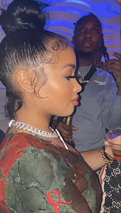 Bun With Curls, Cute Natural Hairstyles, Top Knot Bun, Ethnic Hairstyles, Protective Hairstyles Braids, High Bun, Dream Doll, Sleek Ponytail, Baddie Hairstyles