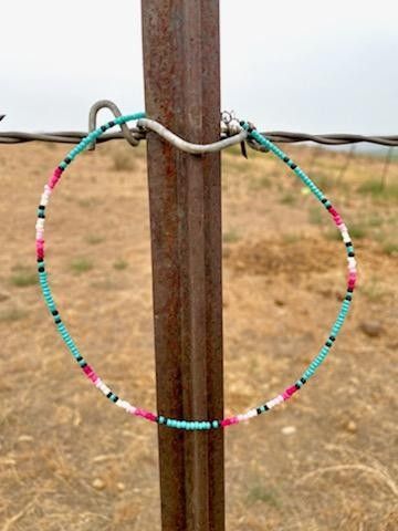 Western Beaded Jewelry Diy, Beaded Western Necklace, Western Diy Jewelry, Beaded Country Necklace, Western Friendship Bracelet, Western Choker Necklace, Western Seed Bead Bracelets, Western Necklaces Beaded, Western Style Beaded Necklaces For Festivals