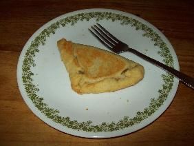 Banana Empanadas Banana Empanadas, Refrigerated Pie Crust, Empanadas Recipe, Cinnamon Banana, Pie Dough, Pie Crust, Good Eats, Dough, Oven