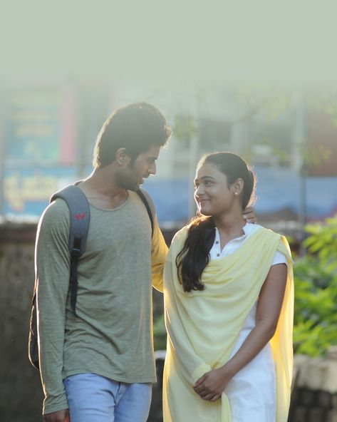 Arjun Reddy Love Images, Arjun Reddy Wallpapers, Movies Journal, Faded Beard Styles, Attitude Pic, Arjun Reddy, Darling Movie, Butterfly Video, Vijay Deverakonda