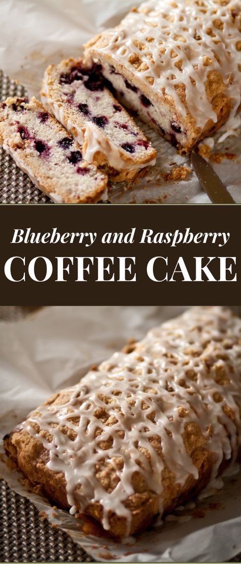 Soft and moist coffee cake with mixed berries, topped with a sweet icing. Mixed Berry Loaf, Raspberry Coffee Cake, Moist Coffee Cake, Coffee Cake Bundt, Raspberry Coffee Cakes, Raspberry Coffee, Coffee Cake Recipes Easy, Loaf Cakes, Coffee Cake Recipe