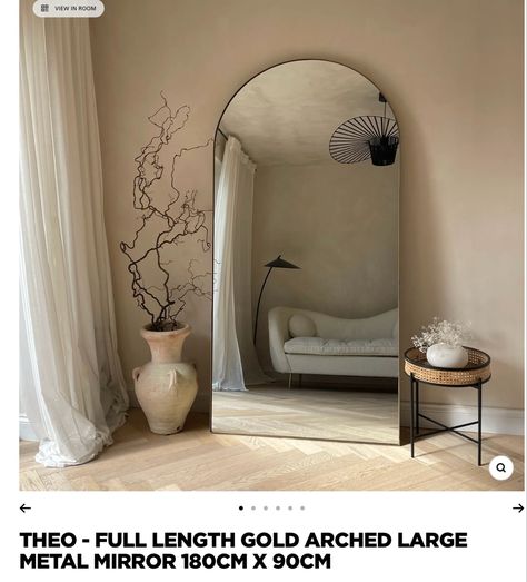 . Home Finishes, Entrance Mirror, House Projects Architecture, Black Pendant Lamp, Hallway Mirror, Drugstore Foundation, Big Mirror, Arched Mirror, Arch Mirror