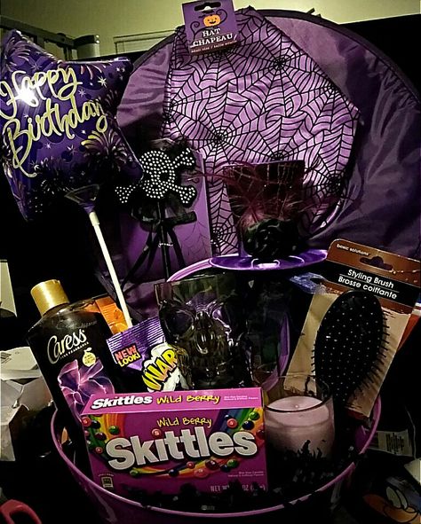 Purple Halloween Basket, Purple Basket For Color Party, Halloween Birthday Gift Basket, Purple Boo Basket, Goth Gift Basket, Halloween Gift Baskets For Friends, Purple Themed Gift Basket, Purple Gift Basket Ideas, Purple Gift Basket