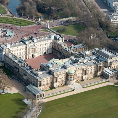 buckingham palace tickets French Chateau Mansion, Buckingham House, Ken Adams, Buckingham Palace London, Palace Interior, Castle Mansion, Cathedral Architecture, The Royal Palace, Royal Residence