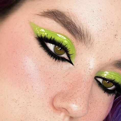 Concert Makeup, Rave Makeup, Rainbow Makeup, Runway Makeup, Green Makeup, Pinterest Makeup, Dope Makeup, Makeup Tattoos, Creative Makeup Looks