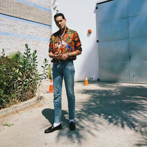 G-Eazy on Instagram: “Don’t be cruel, to a heart that’s true” Loafers Streetwear, Penny Loafers Men Outfit, Penny Loafers Outfit, G Eazy Style, Black Loafers Outfit, Loafers Men Outfit, Formal Streetwear, Boys Summer Fashion, Penny Loafers Men