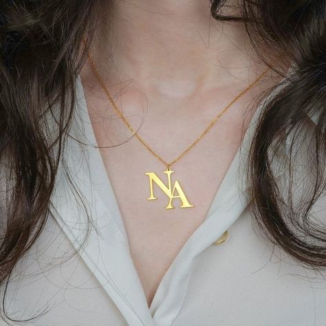 Silver Bridesmaid, Number Necklace, Necklace Initial, New Mehndi Designs, Gold Name Necklace, Silver Chain Style, Name Jewelry, Custom Name Necklace, Letter Pendants