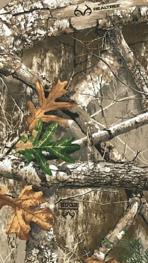 Realtree Camo Wallpaper, Hunters Journal, Hunting Backgrounds, Western Pictures, Camouflage Wallpaper, Phone Widget, Country Backgrounds, Camo Wallpaper, Real Tree Camouflage