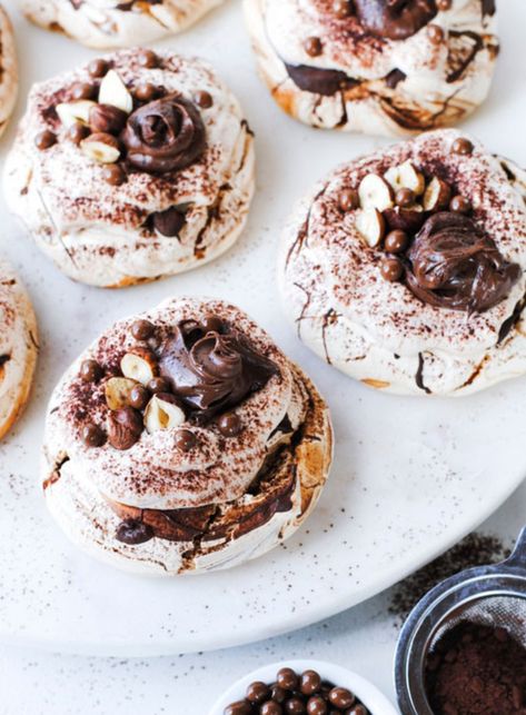 Chocolate and Hazelnut Meringues | dish - Dish Chocolate Meringues, Hazelnut Meringue, Chocolate Meringue, Hazelnut Chocolate, Meringue Cake, Pavlova Recipe, Chocolate Nutella, Chocolate Hazelnut, Decadent Desserts