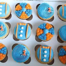 Blippi Cupcake Cake, Blippi And Meeka Birthday Party, Blipping Birthday Cake, Blippi Birthday Cupcakes, Blippi Birthday Party Food, Blippi Theme Cake, Blippi Cupcake Ideas, Blippi Cupcakes, Blippi Pinata