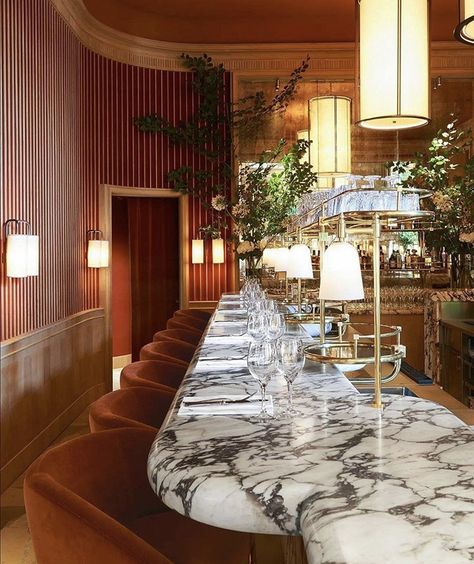 Bar Restaurant Design, Architecture Restaurant, Imperial China, Joseph Dirand, Restaurants In Paris, Restaurant Seating, Bar Interior Design, Luxury Bar, Luxury Restaurant