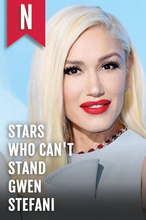 Gwen Stefani has had one of the longest-running careers in the music industry. Ever since rising to fame in the 1990s as the frontwoman of No Doubt, Stefani garnered attention for her unique singing voice and delivery, as well as her iconic look and inimitable fashion sense. #gwenstefani #celeb #fame #throwback L.a.m.b. Gwen Stefani, Gwen Stefani 90s Costume, Gwen Stefani 90s Outfits, Gwen Stefani 90s No Doubt, Gwen Stefani Body, Gwen Stefani Without Makeup, Gwen Stefani 2000s, Gwen Stefani Outfits, Gwen Stefani Legs