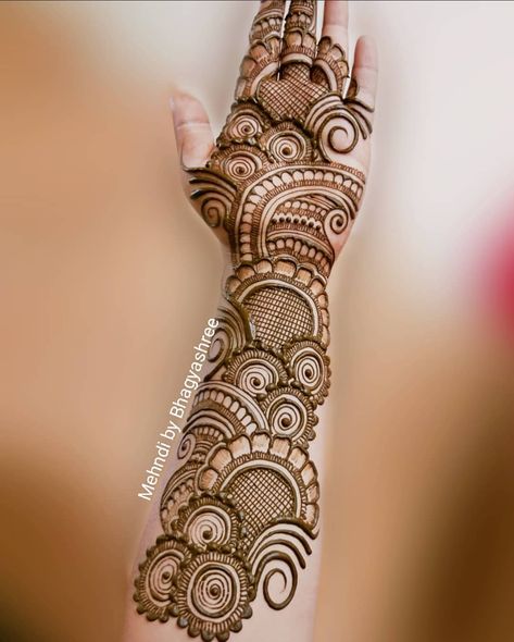 Henna Designs Arabic, Latest Arabic Mehndi Designs, Simple Arabic Mehndi Designs, Mehndi Design Pictures, Very Simple Mehndi Designs, Modern Mehndi Designs, Engagement Mehndi Designs, Full Mehndi Designs, Stylish Mehndi