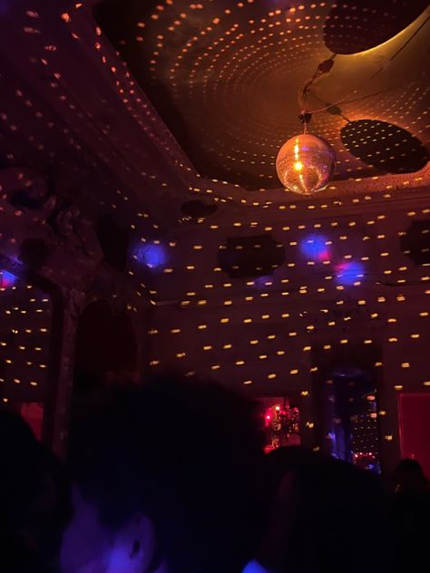 Carette Paris Aesthetic, Le Carmen Paris, Crazy Horse Paris Aesthetic, Paris Night Club Aesthetic, Paris Club, Paris Cars Aesthetic, Nighttime Paris Aesthetic, Club Aesthetic, Clubbing Aesthetic