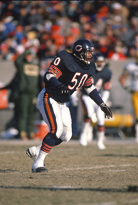 Mike Singletary Mike Singletary, Gale Sayers, Nfl Highlights, Walter Payton, Chicago Bears Football, Bears Football, Nfl Players, Sports Stars, Chicago Bears