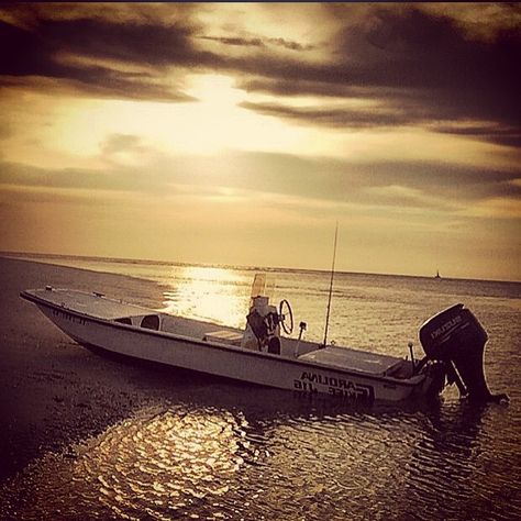 Sweet Carolina skiff... - http://www.skifflife.com/2340715/sweet-carolina-skiff/ Carolina Skiff Modifications, Carolina Skiff, Sweet Carolina, Center Console Boats, Bay Boats, Jet Skis, Flats Boat, Boat Ideas, Salt Life