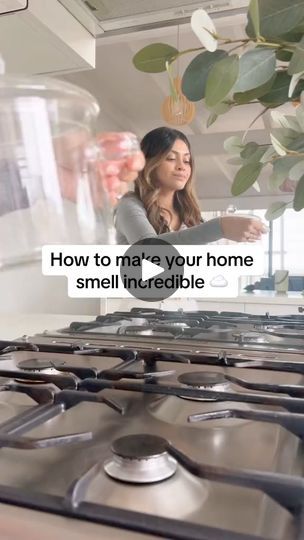 Home Smell Like Williams Sonoma, Smell Like Williams Sonoma, Chantel Mila, Homemade Room Spray, Homemade Air Freshener, Potpourri Recipes, Smelling Good, House Smell Good, Easy Cleaning Hacks