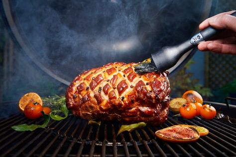 Sticky Bourbon Glazed Smoked Ham | Pork | Weber recipes Glazed Smoked Ham, Weber Recipes, Gammon Recipes, Pellet Grills Smokers, Bourbon Glaze, Christmas Turkey, Winter Dishes, Soft Sugar, Smoked Ham