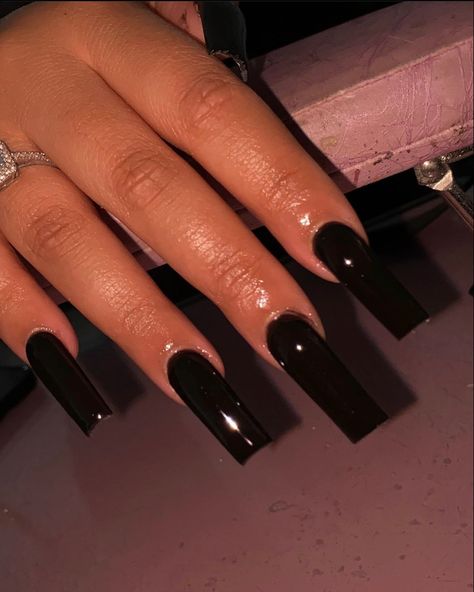 Black Curved Nails, Plain Black Acrylic Nails, Black Long Nails Acrylic, Black Nails Black Women, Medium Black Nails, All Black Nails Acrylic, All Black Acrylic Nails, Black Nail Long, Pretty Black Nails Acrylic