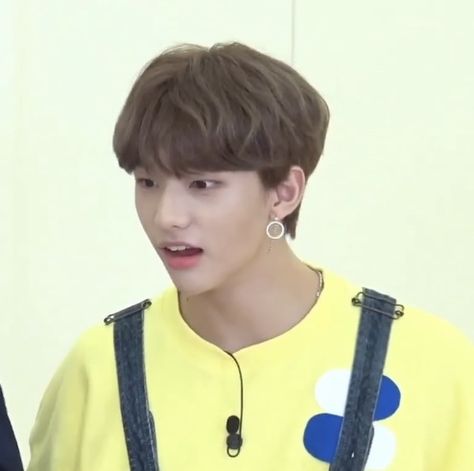 #STRAYKIDS #HYUNJIN Hyunjin Scared Face, Hyunjin Memes, Scared Meme, Pake Nanya, Scared Face, Skz Meme, Skz Memes, Straykids Hyunjin, Reaction Face