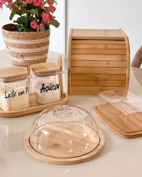 Link na bio 💖🛍️ . . . . . #achadinhos #acheinashopee #comenteeuquero #achadinhosimperdíveis #fy #organização #explore #promo #cantinhodocafe☕️ Kitchen Tools, Table Settings, Beauty, Quick Saves, Home Decor, Design, Home Décor