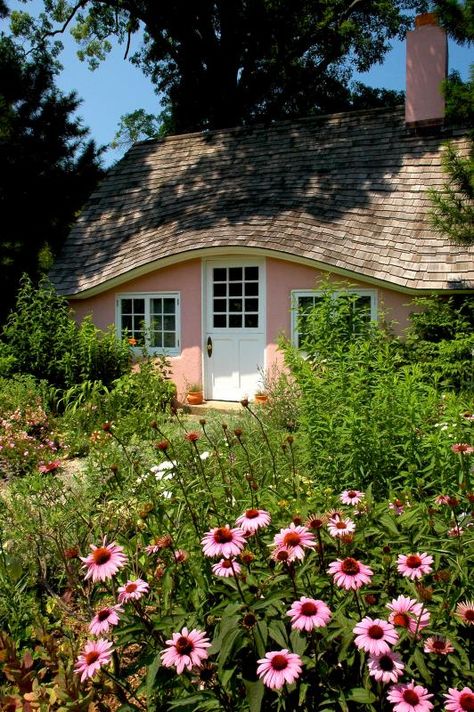 Planting Fields Arboretum - Oyster Bay - Long Island - Nassau County Nami Island Spring, Paddy Field House, Faroe Islands House, Peach Cottage, Planting Fields Arboretum Long Island, Suffolk Cottage, Suffolk County Long Island, English Cottage Interiors, Enchanted Cottage