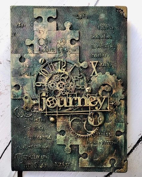 Steampunk Journal Cover, Mixmedia Art Ideas, Mixed Media Journal Cover, Steampunk Diy Crafts, Steampunk Mixed Media Art, Altered Journal, Diy Notebook Cover, Steampunk Book, Steampunk Mixed Media