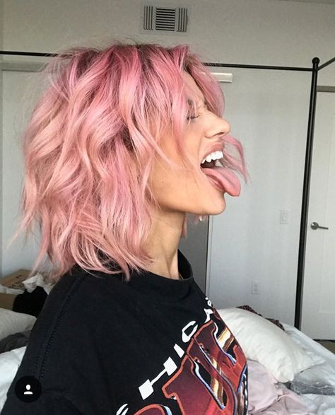 Shoulder Shaggy Haircuts, Dark Roots With Pink Hair, Pink Hair With Root Smudge, Colored Bob With Bangs, Pink And Blonde Short Hair, Blonde And Pink Short Hair, Grown Out Pink Hair, Pink Hair Shadow Root, Pink Hair With Brown Roots