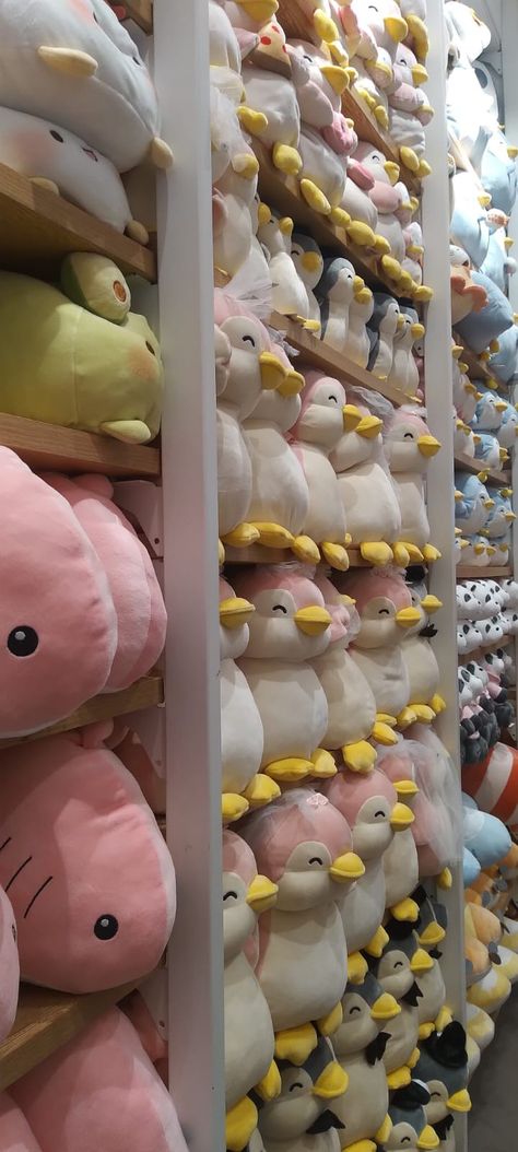 Miniso Plushies Aesthetic, Aesthetic Boneka, Miniso Stuff Toys, Miniso Store Aesthetic, Boneka Aesthetic, Miniso Plush, Miniso Plushies, Miniso Store, Antlers Decor