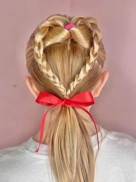 Simple Heart Braid Hairstyle for Valentine's Day - Stylish Life for Moms Lil Girl Hairstyles Braids, Valentines Hairstyles, Heart Braid, Valentine Hair, Lil Girl Hairstyles, Beauty Hair Color, Glamorous Hair, Girls Hairstyles Braids, Heart Hair