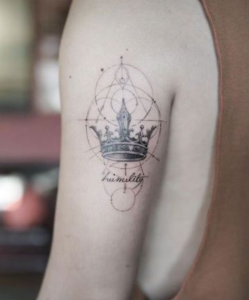 Geometric Crown Tattoo Geometric Shape Tattoo, Crown Tattoo Men, Queen Bee Tattoo, Designer Tattoo, Lower Back Tattoo Designs, Crown Tattoos, Ankle Bracelet Tattoo, Key Tattoos, Crown Tattoo Design