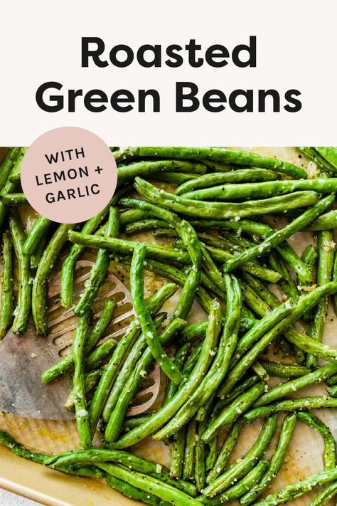 Make delicious oven roasted green beans with this simple recipe. They cook up in under 20 minutes for a quick and easy side dish that pairs with any meal! Green Beans Vegan, Oven Green Beans, Easy Green Bean Recipes, Oven Roasted Green Beans, Green Beans Side, Healthy Green Beans, Dairy Free Breakfast Recipes, Easy Green Beans, Plantain Recipes