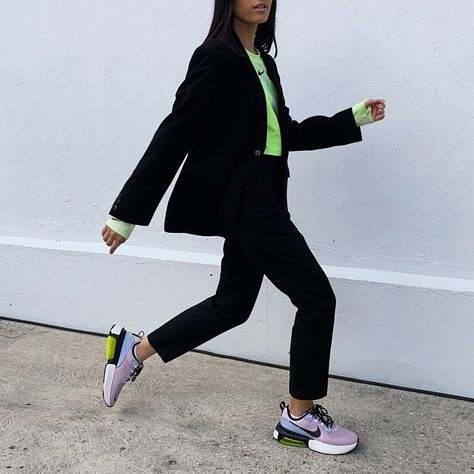 Johanna Phung on Instagram: “The new Air Max Verona 👟 Link to shop them: http://liketk.it/2NXMu @liketoknow.it.europe #LTKeurope @nikesportswear #nikesportswear” Air Max Verona, Streetwear Outfit, Nike Sportswear, Verona, Sneaker Head, Everyday Outfits, Air Max, Tennis, Lookbook