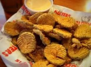 Hooter's Fried Pickles Recipe Oven Pickles, Hooters Fried Pickles Recipe, Hooters Fried Pickles, Fried Pickle Recipe, Fried Pickles Recipe, Pickles Recipe, Pickle Recipe, Just A Pinch Recipes, Fried Pickles